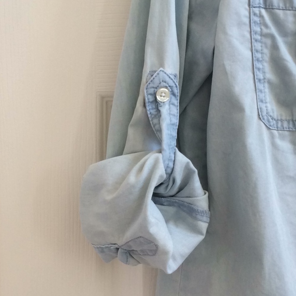 MICHAEL Michael Kors Light Denim Wash Shirt- Small - Picture 5 of 16
